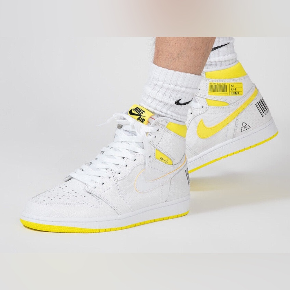 Retro Jordan 1 - Picture 4 of 11